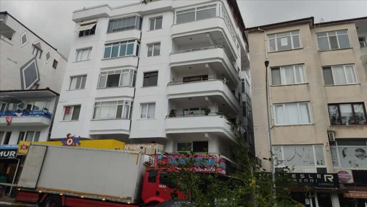 Şarkıcı Güllü hayatını kaybetti